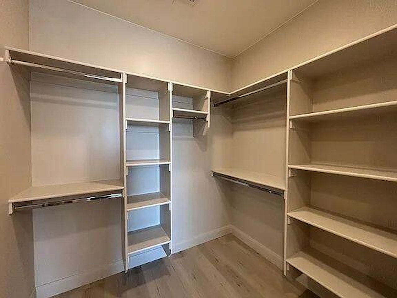 840 N Twin Lakes #414 St George, UT 84770 home for sale, MLS#25-267237 - Erika Rogers Photo 10