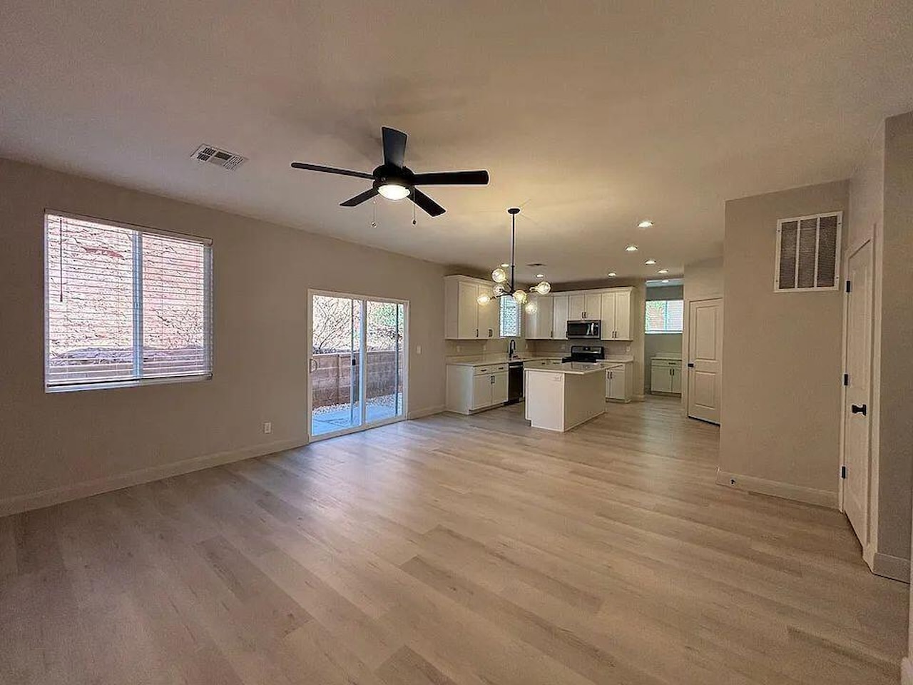 840 N Twin Lakes #414 St George, UT 84770 home for sale, MLS#25-267237 - Erika Rogers Photo 14