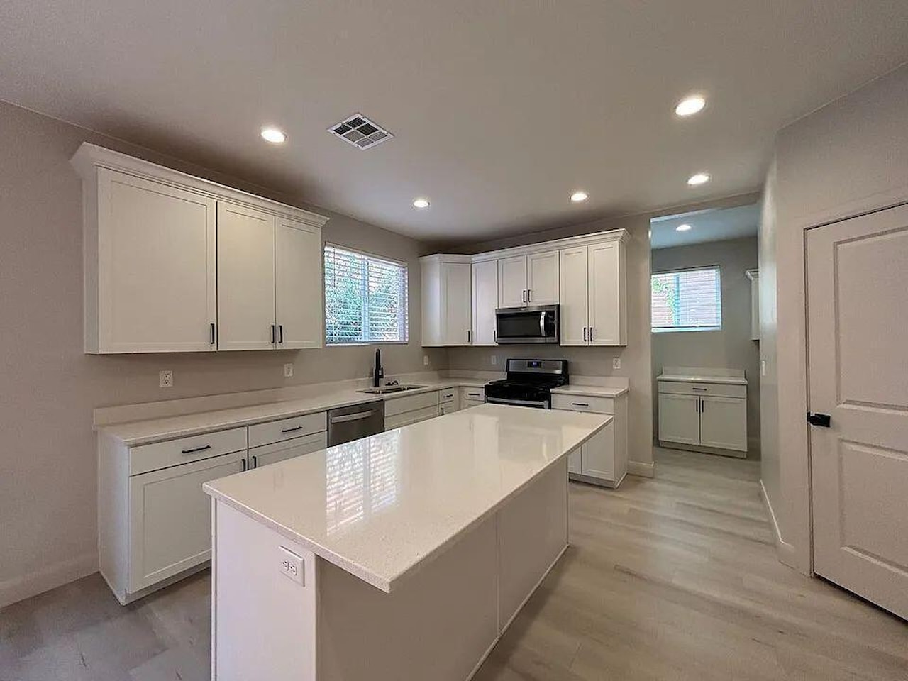 840 N Twin Lakes #414 St George, UT 84770 home for sale, MLS#25-267237 - Erika Rogers Photo 15