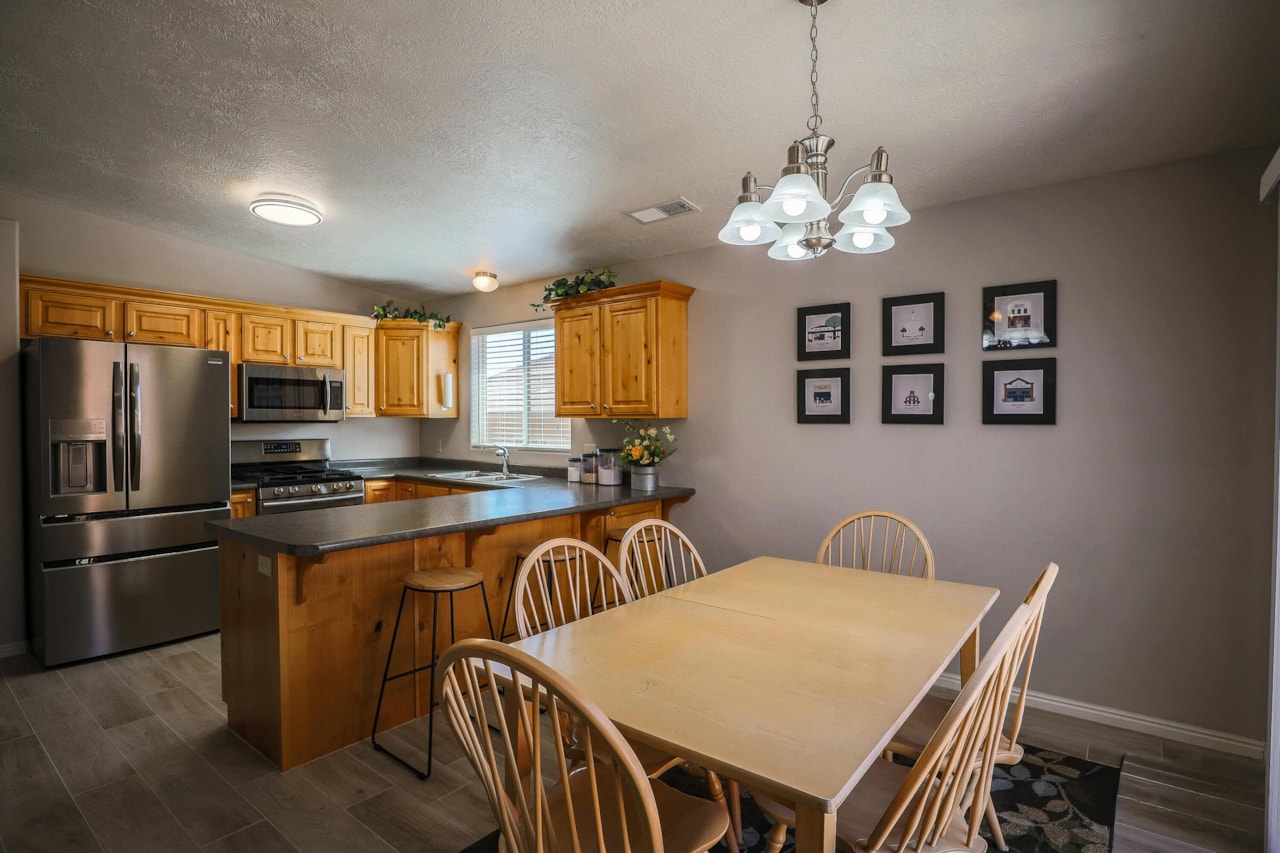 2031 E Colorado ST #204 St George, UT 84790 home for sale, MLS#25-265080 - Erika Rogers Photo 12