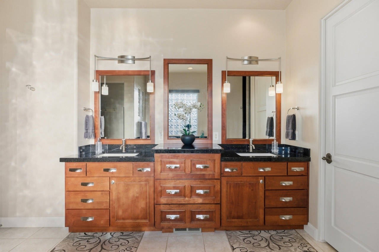 41 Boulder CIR Santa Clara, UT 84765 home for sale, MLS#25-267283 - Erika Rogers Photo 19