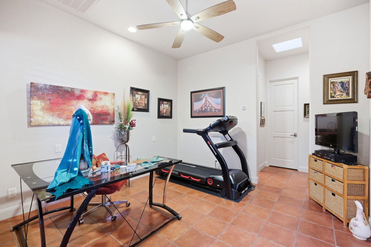 41 Boulder CIR Santa Clara, UT 84765 home for sale, MLS#25-267283 - Erika Rogers Photo 32