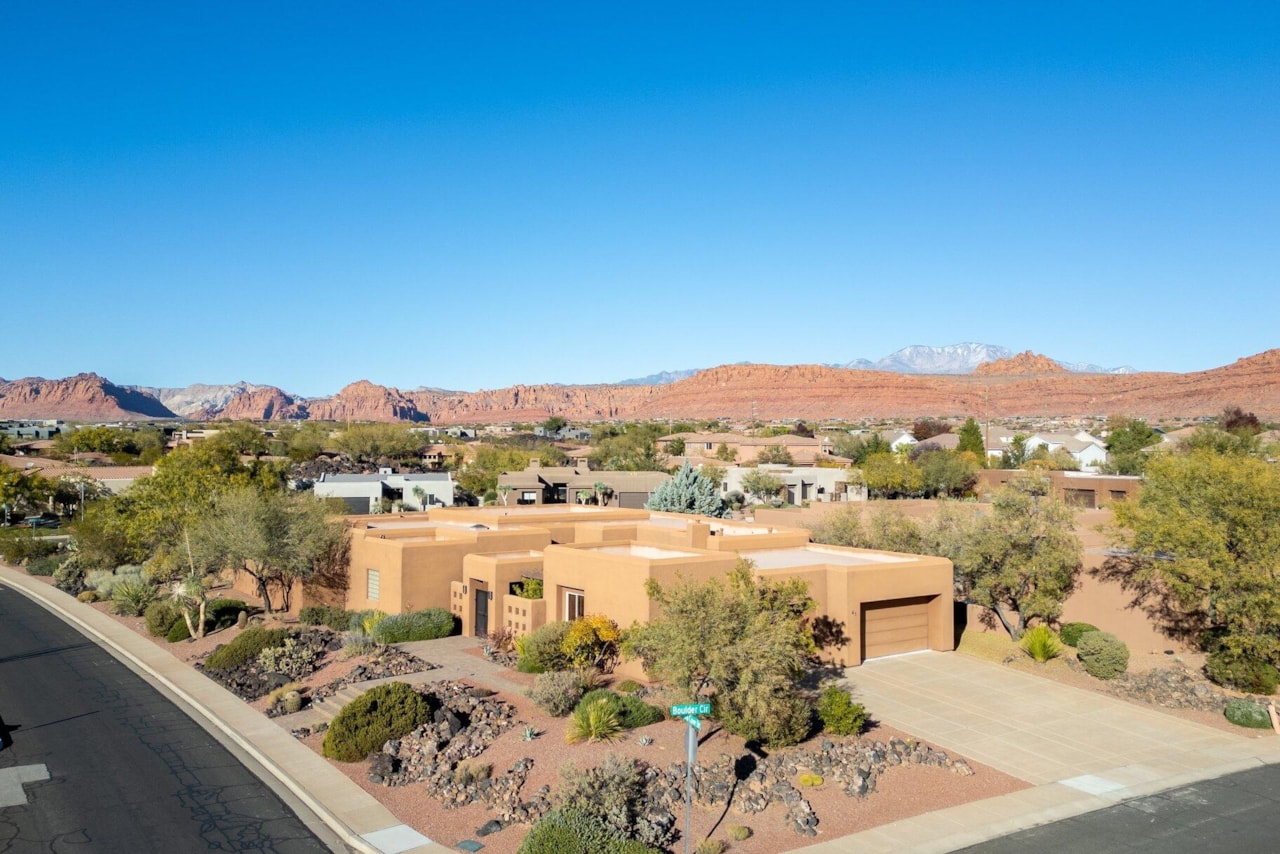 41 Boulder CIR Santa Clara, UT 84765 home for sale, MLS#25-267283 - Erika Rogers Photo 44