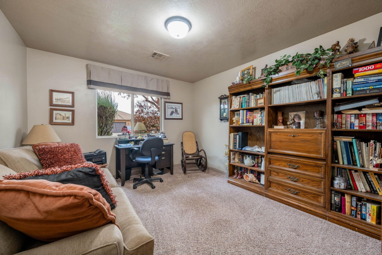 4087 S Signature Way Washington, UT 84780 home for sale, MLS#25-267038 - Erika Rogers Photo 24