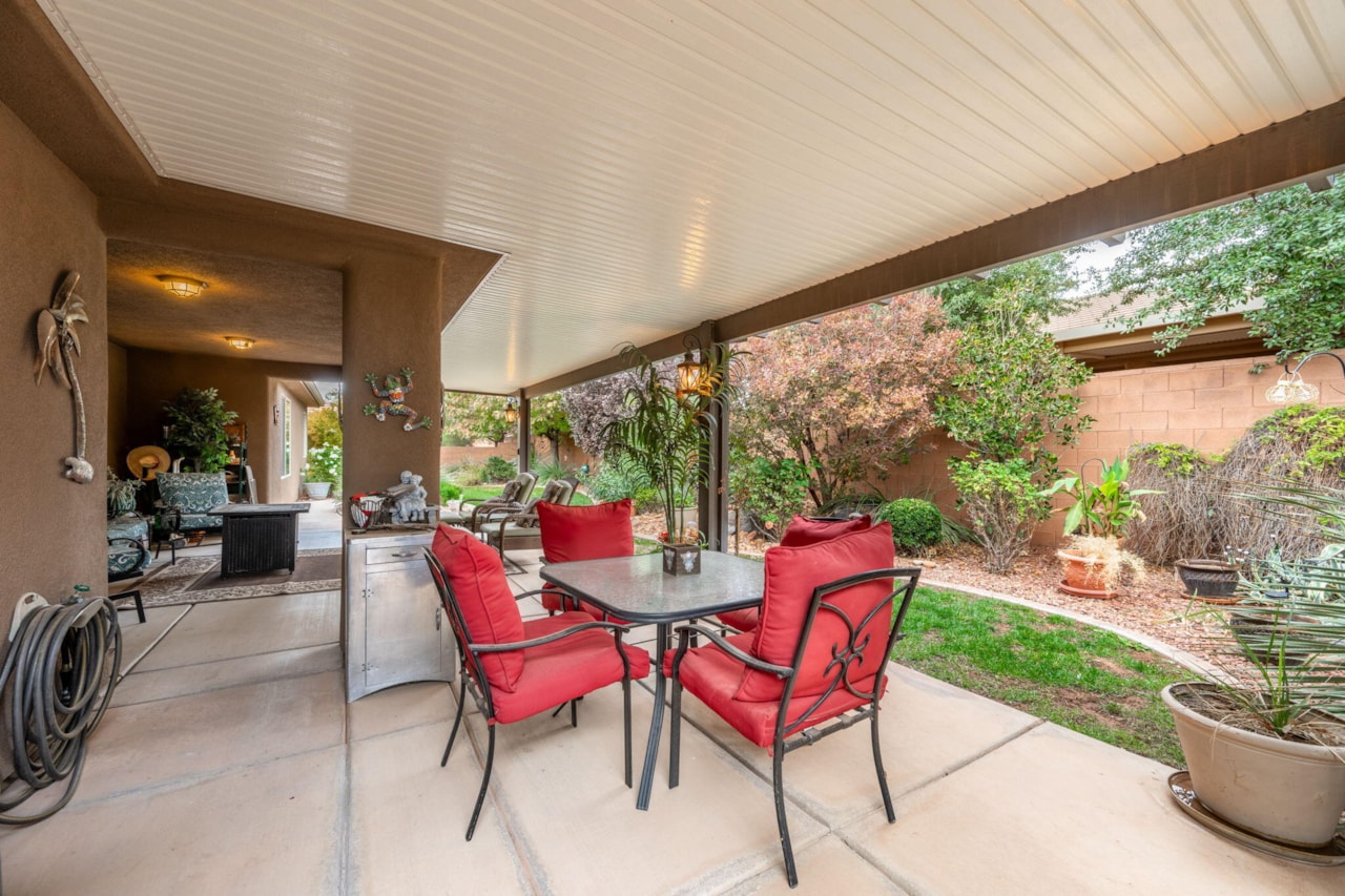 4087 S Signature Way Washington, UT 84780 home for sale, MLS#25-267038 - Erika Rogers Photo 3