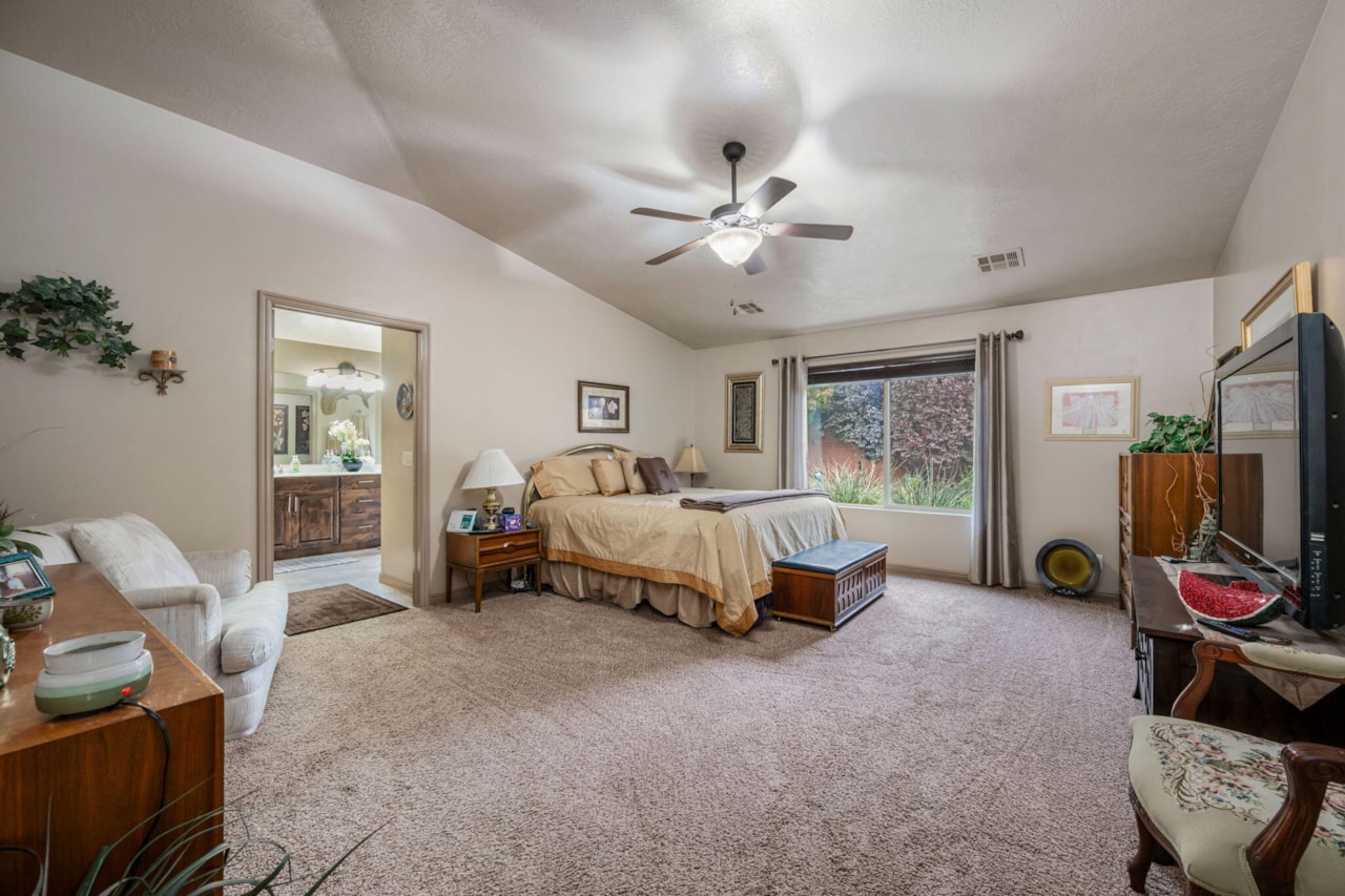 4087 S Signature Way Washington, UT 84780 home for sale, MLS#25-267038 - Erika Rogers Photo 19