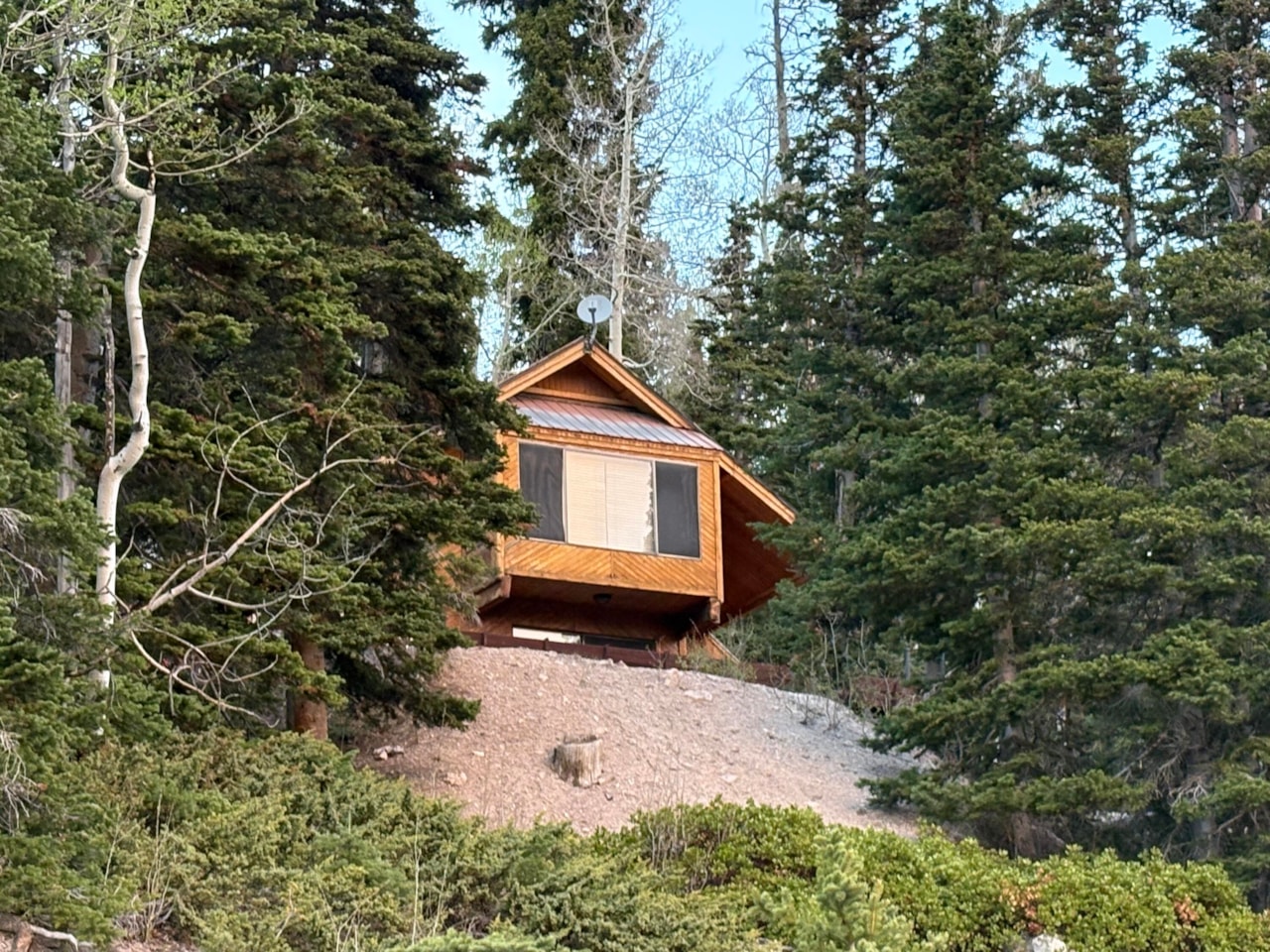 324 W Hwy 153 Eagle Point Resort Beaver, UT 84713 home for sale, MLS#25-261479 - Erika Rogers Photo 3