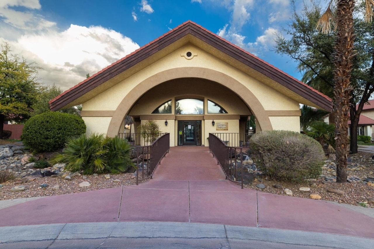 301 S 1200  E #58 St George, UT 84790 home for sale, MLS#25-267300 - Erika Rogers Photo 24