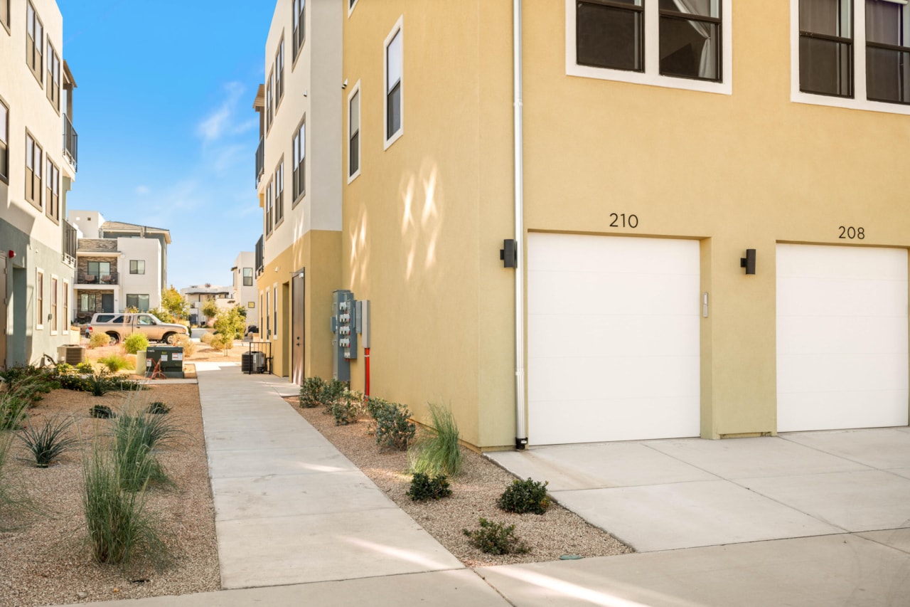 757 W Periwinkle LN #210 St George, UT 84790 condo for sale, MLS#25-267305 - Erika Rogers Photo 3