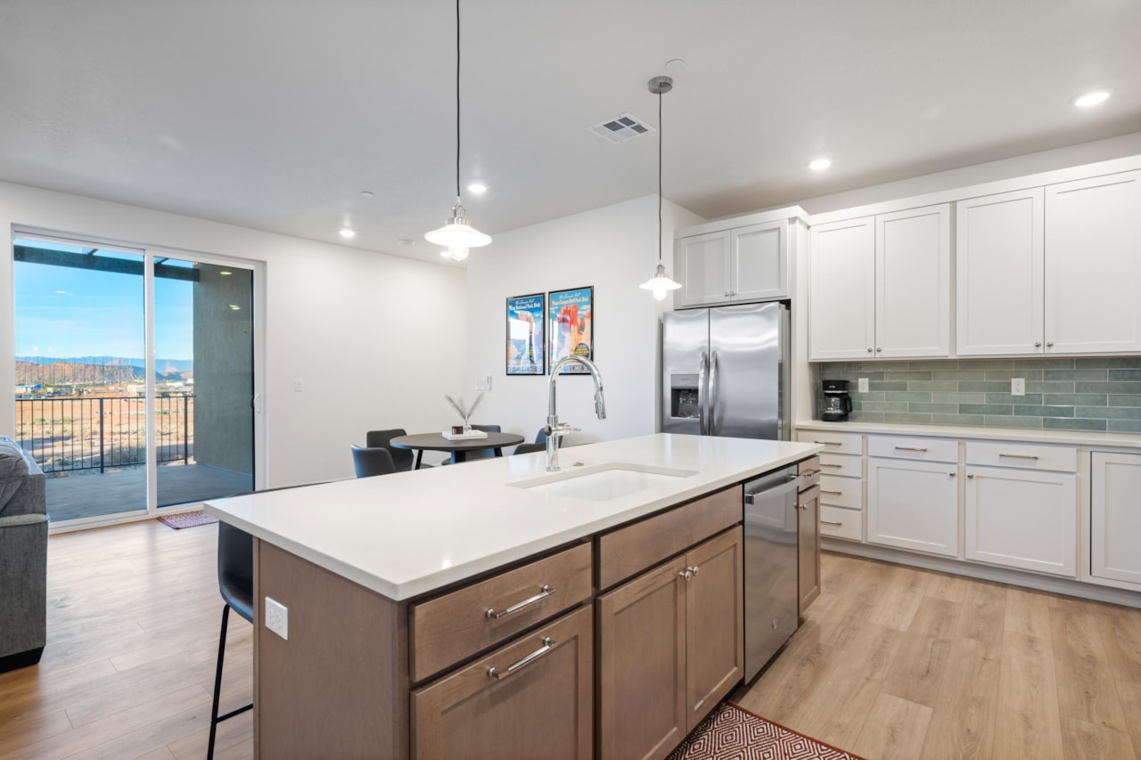 757 W Periwinkle LN #210 St George, UT 84790 condo for sale, MLS#25-267305 - Erika Rogers Photo 11