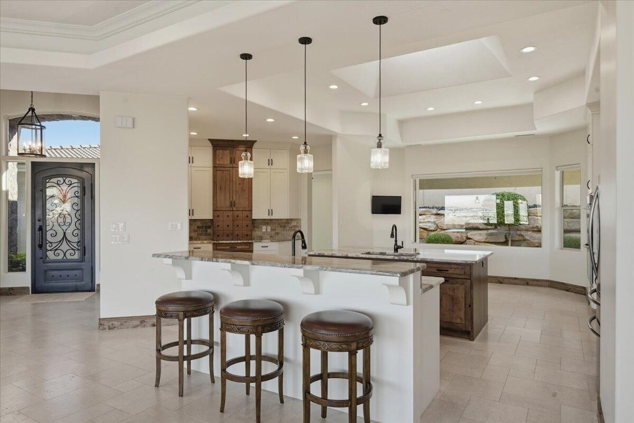 2054 E Topaz Way St George, UT 84790 home for sale, MLS#25-267093 - Erika Rogers Photo 13