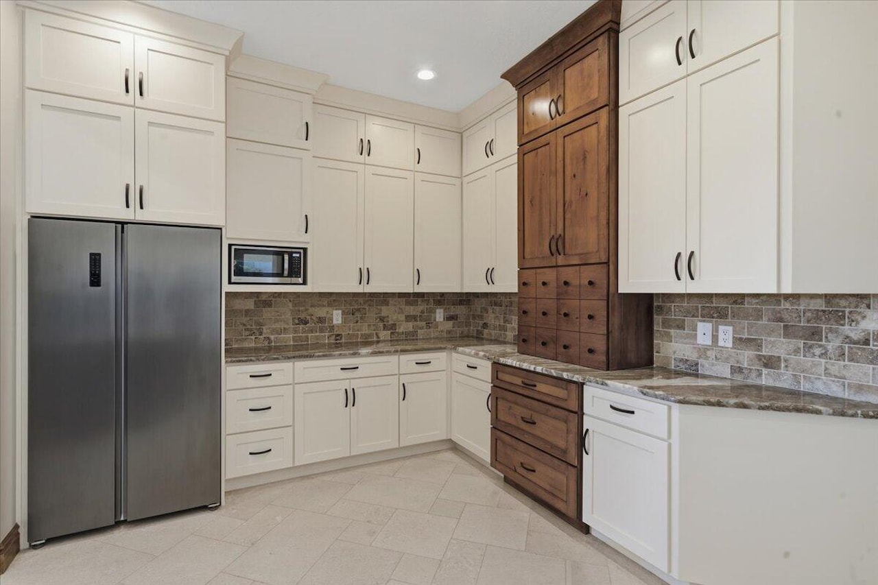 2054 E Topaz Way St George, UT 84790 home for sale, MLS#25-267093 - Erika Rogers Photo 19