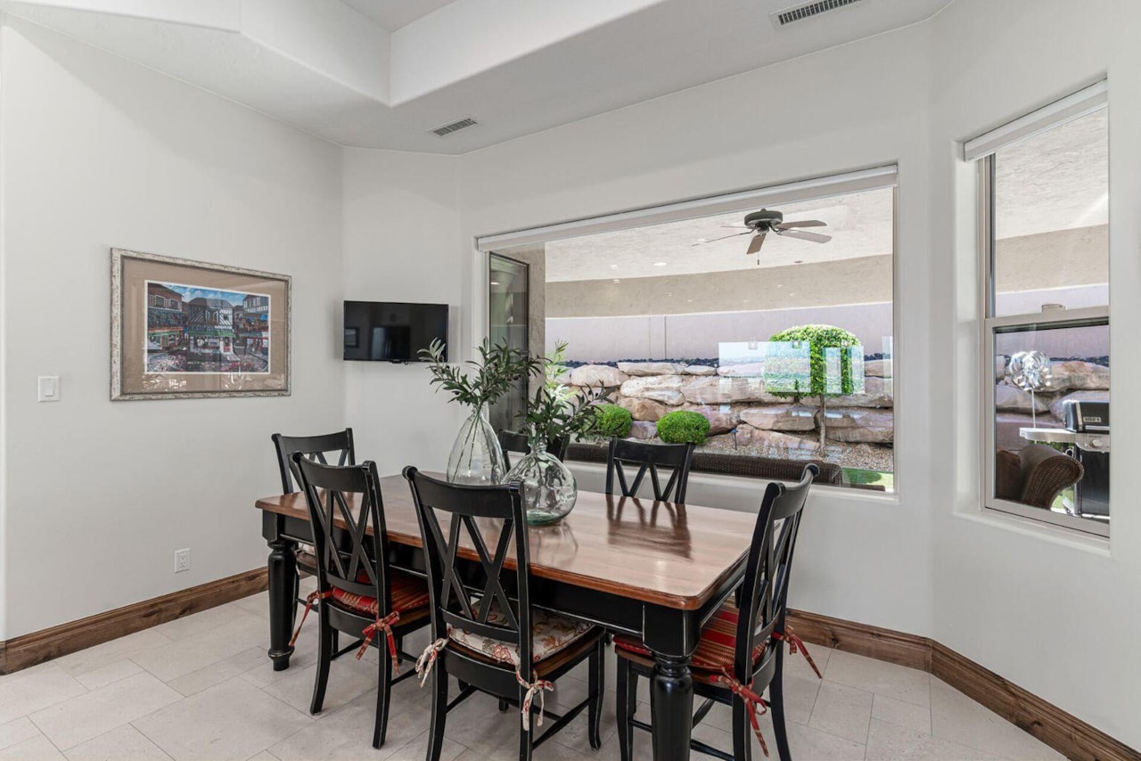 2054 E Topaz Way St George, UT 84790 home for sale, MLS#25-267093 - Erika Rogers Photo 20