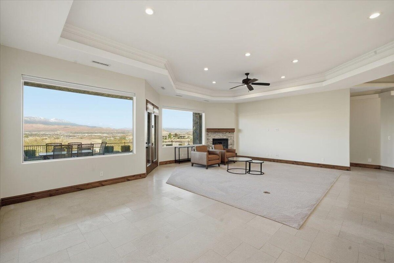 2054 E Topaz Way St George, UT 84790 home for sale, MLS#25-267093 - Erika Rogers Photo 24