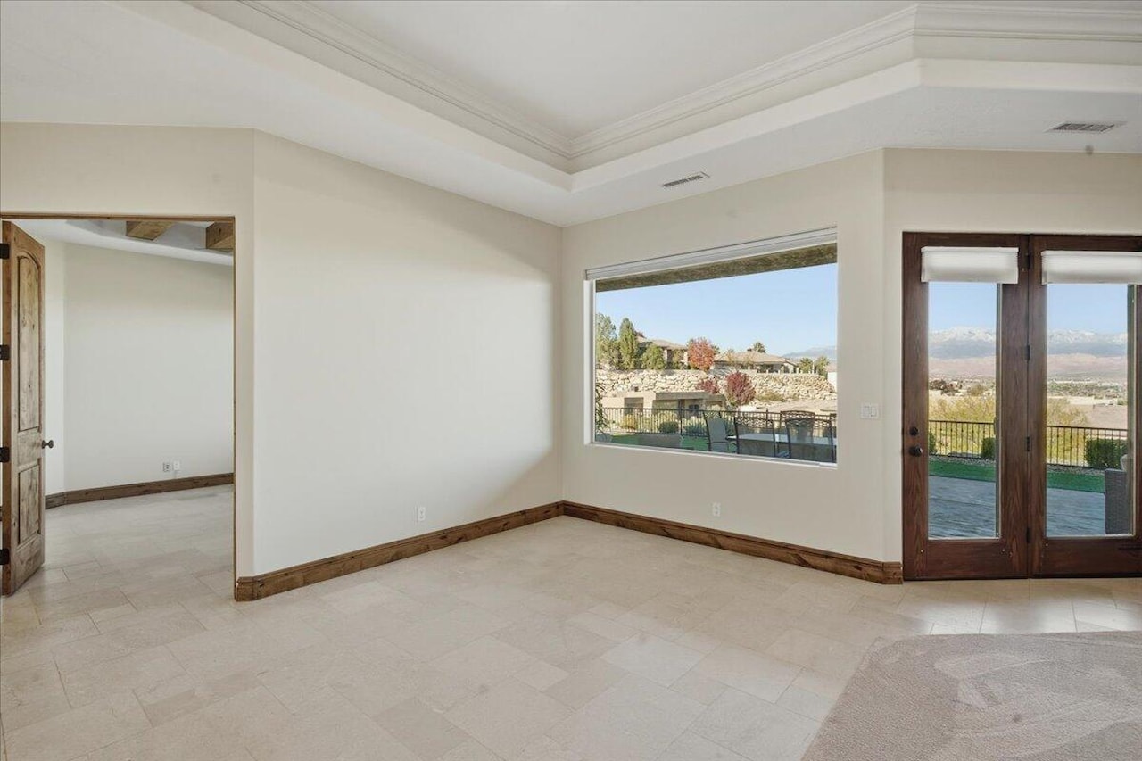 2054 E Topaz Way St George, UT 84790 home for sale, MLS#25-267093 - Erika Rogers Photo 28