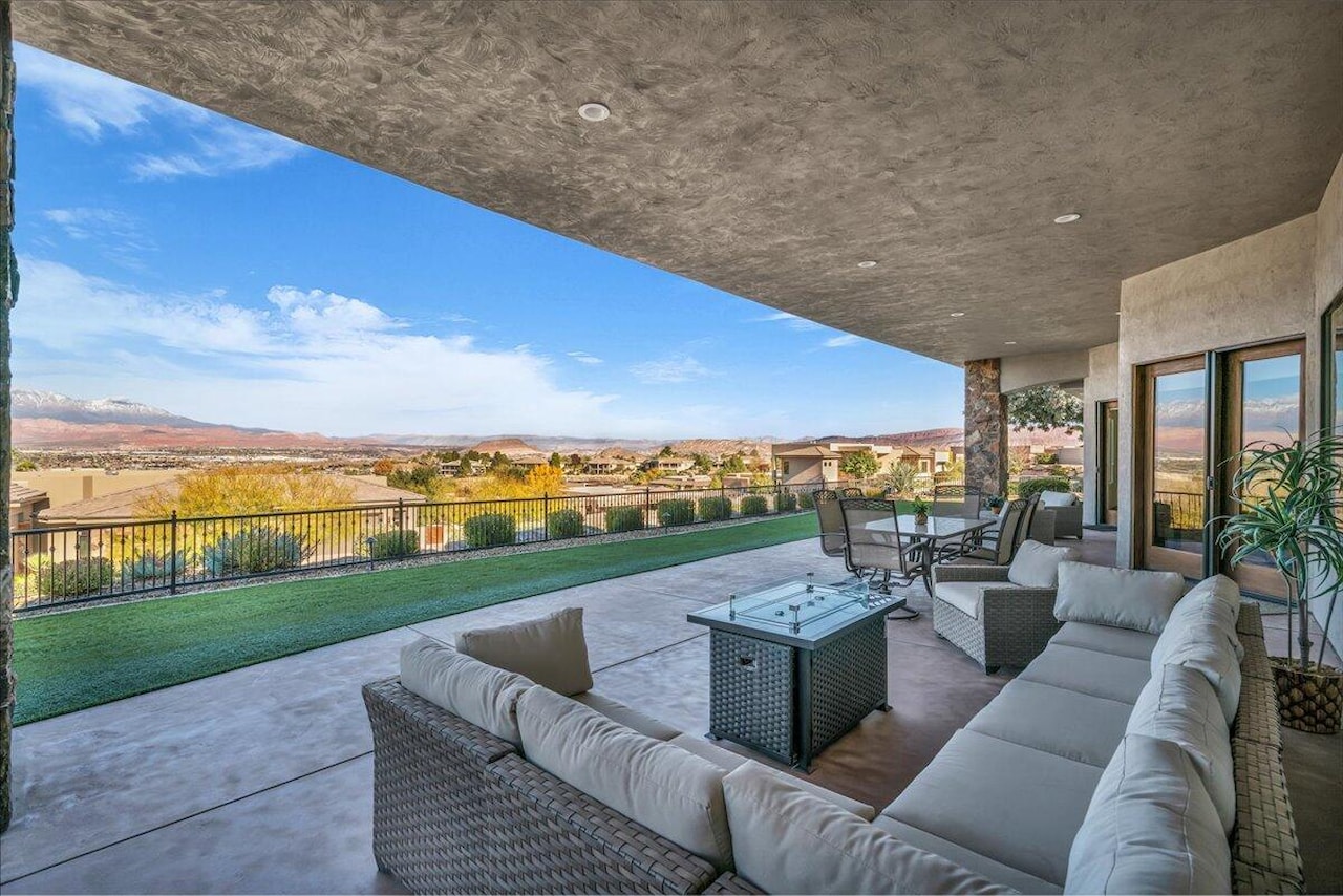 2054 E Topaz Way St George, UT 84790 home for sale, MLS#25-267093 - Erika Rogers Photo 61