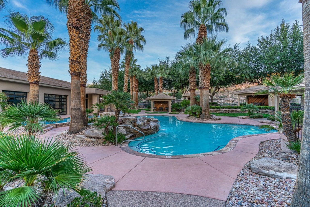 2054 E Topaz Way St George, UT 84790 home for sale, MLS#25-267093 - Erika Rogers Photo 79