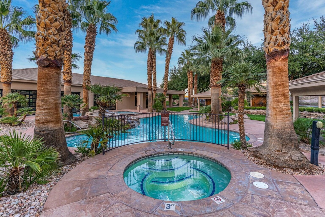 2054 E Topaz Way St George, UT 84790 home for sale, MLS#25-267093 - Erika Rogers Photo 80