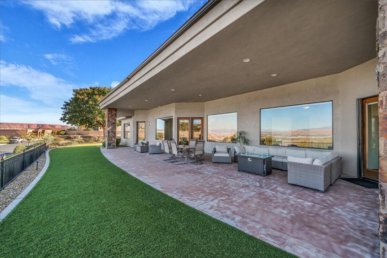 2054 E Topaz Way St George, UT 84790 home for sale, MLS#25-267093 - Erika Rogers Photo 58