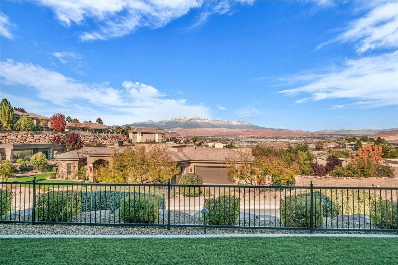 2054 E Topaz Way St George, UT 84790 home for sale, MLS#25-267093 - Erika Rogers Photo 63