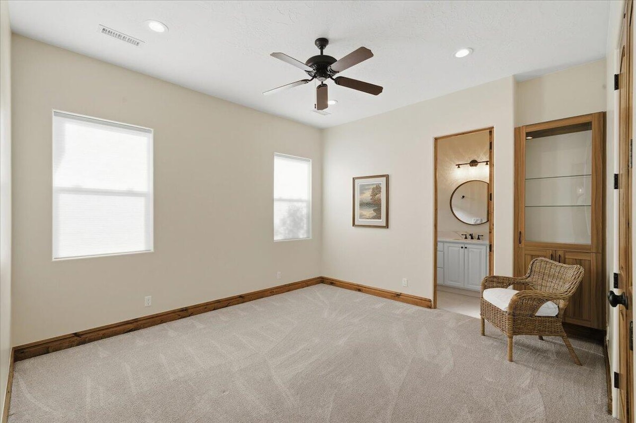 2054 E Topaz Way St George, UT 84790 home for sale, MLS#25-267093 - Erika Rogers Photo 44