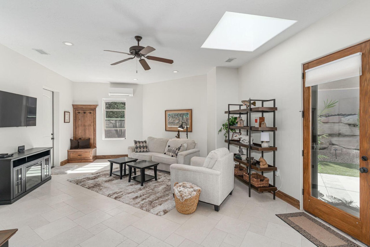 2054 E Topaz Way St George, UT 84790 home for sale, MLS#25-267093 - Erika Rogers Photo 48