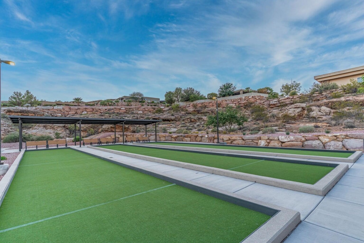 2054 E Topaz Way St George, UT 84790 home for sale, MLS#25-267093 - Erika Rogers Photo 76