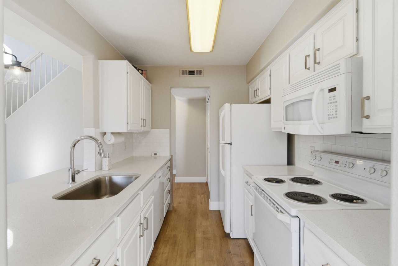 301 S 1200 E #47 St George, UT 84790 home for sale, MLS#25-267075 - Erika Rogers Photo 12