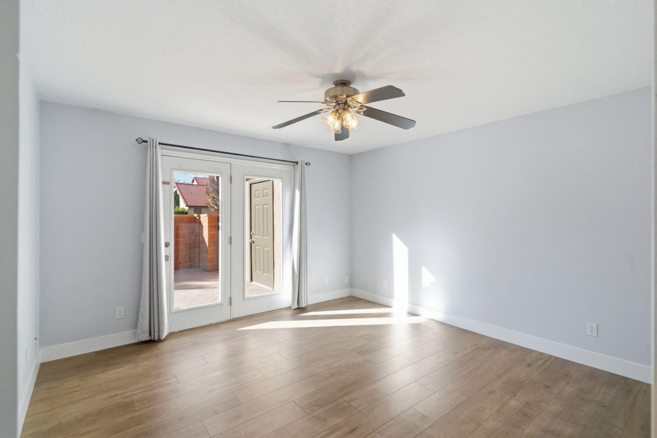 301 S 1200 E #47 St George, UT 84790 home for sale, MLS#25-267075 - Erika Rogers Photo 15