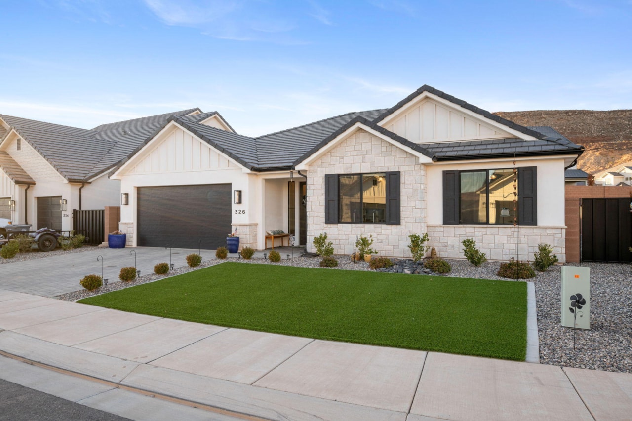 326 S Water Course DR Washington, UT 84780 home for sale, MLS#25-267320 - Erika Rogers Photo 3