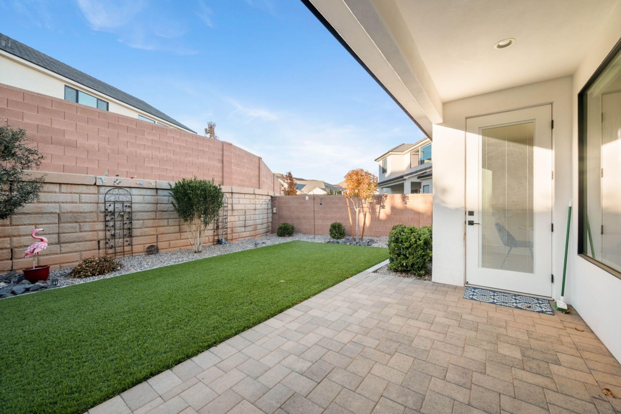 326 S Water Course DR Washington, UT 84780 home for sale, MLS#25-267320 - Erika Rogers Photo 27