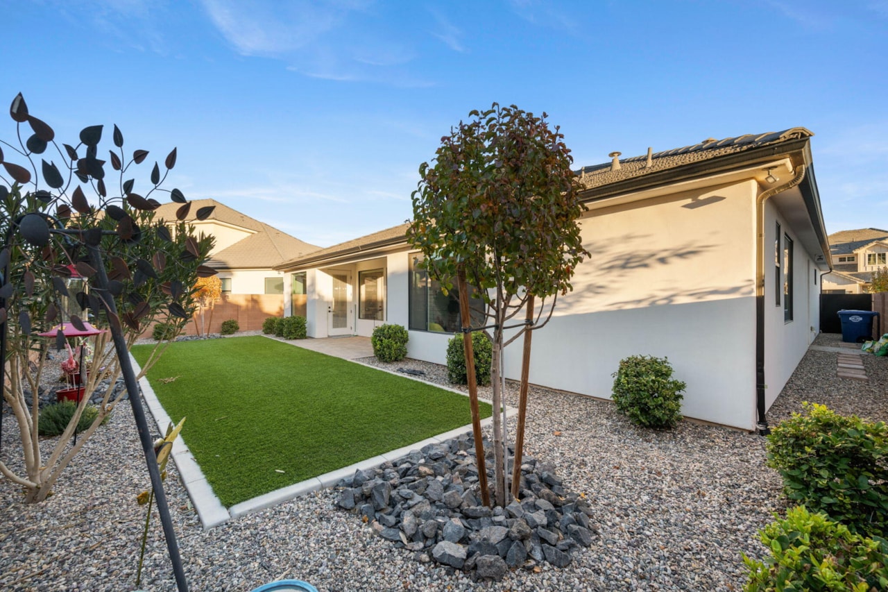 326 S Water Course DR Washington, UT 84780 home for sale, MLS#25-267320 - Erika Rogers Photo 29