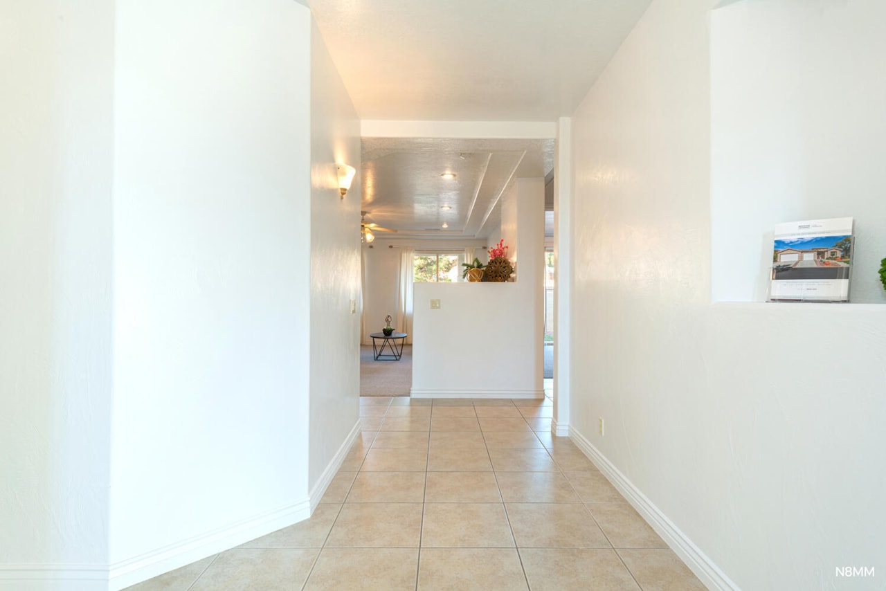 1078 Kanarra CT Washington, UT 84780 home for sale, MLS#25-266341 - Erika Rogers Photo 5