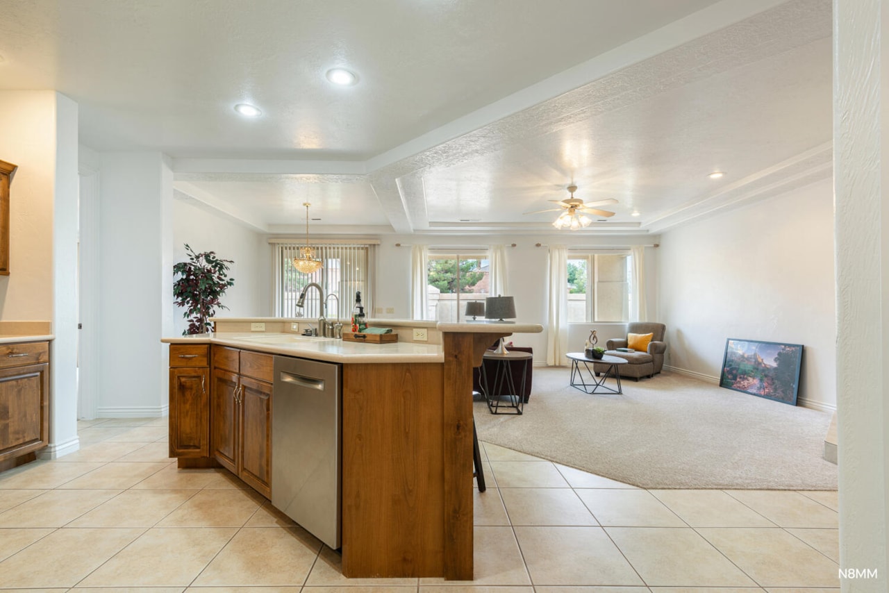 1078 Kanarra CT Washington, UT 84780 home for sale, MLS#25-266341 - Erika Rogers Photo 16