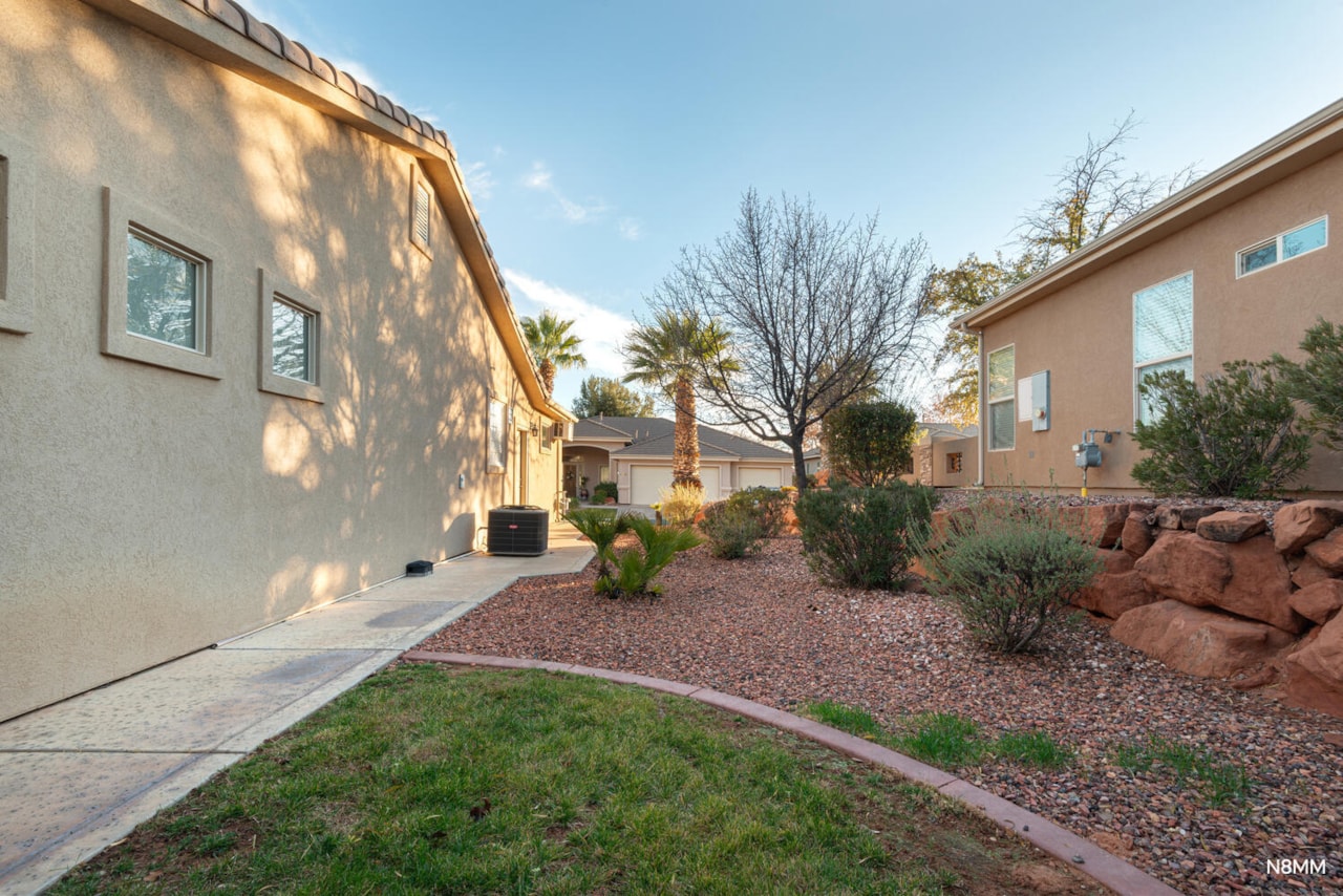 1078 Kanarra CT Washington, UT 84780 home for sale, MLS#25-266341 - Erika Rogers Photo 35