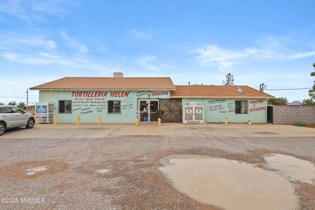 328 Angelina Blvd Chaparral, NM 88081 | MLS 2503785