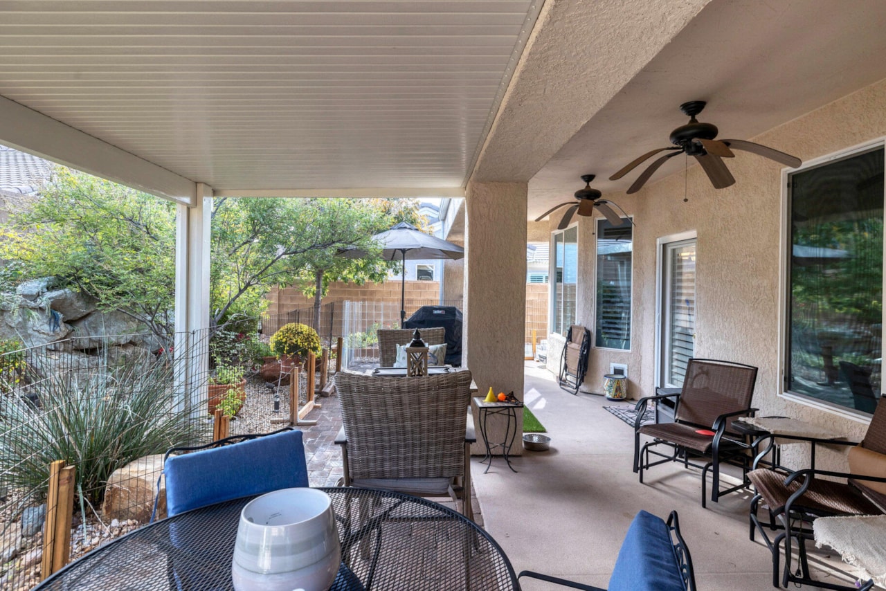 4593 S Flaming Arch DR St George, UT 84790 home for sale, MLS#25-266691 - Erika Rogers Photo 29