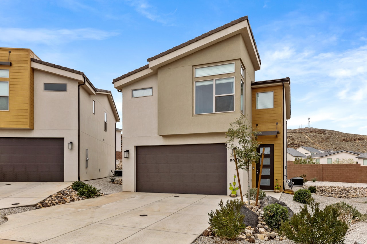 5946 S Aragorn LN St George, UT 84790 home for sale, MLS#25-267147 - Erika Rogers