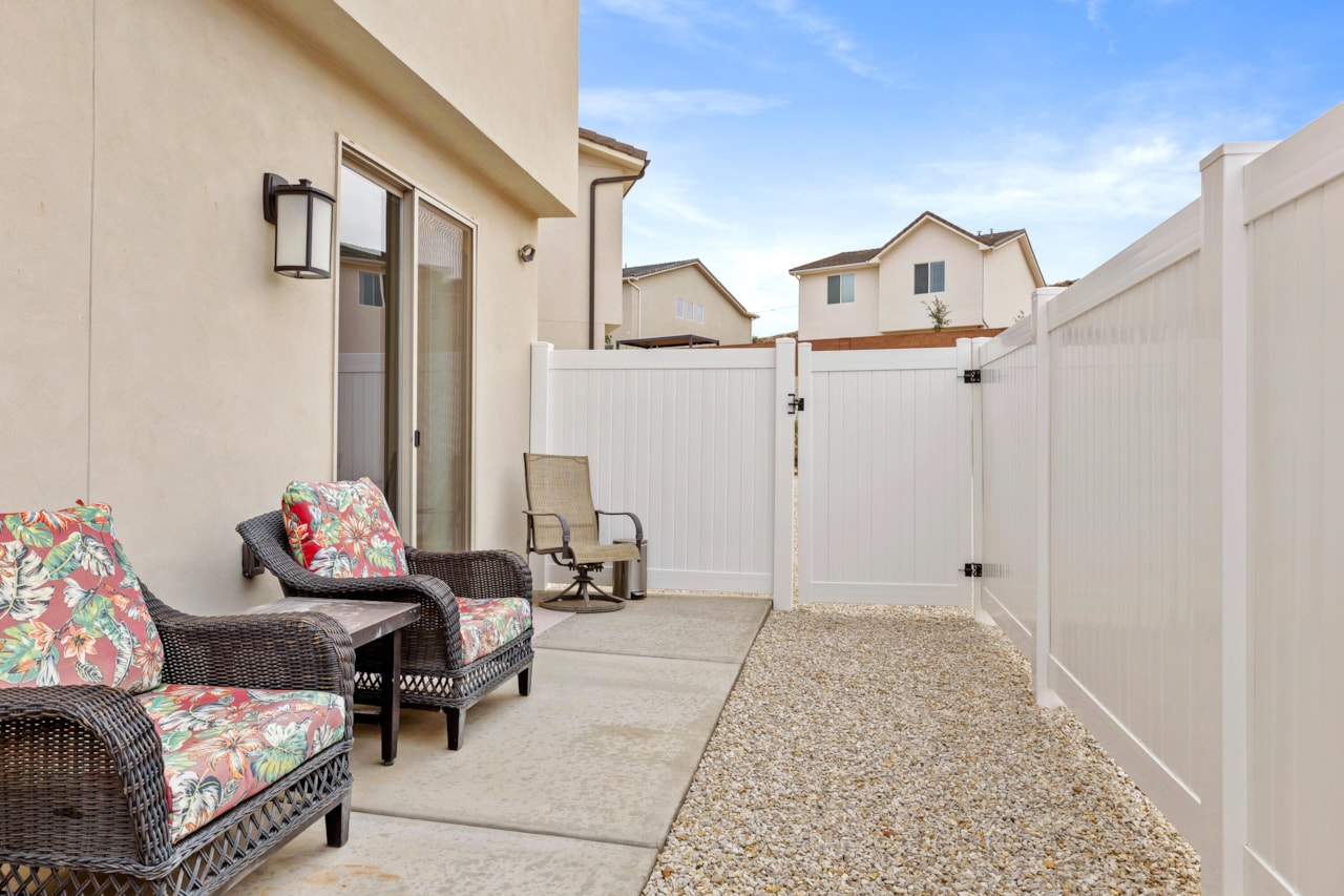 5946 S Aragorn LN St George, UT 84790 home for sale, MLS#25-267147 - Erika Rogers Photo 11