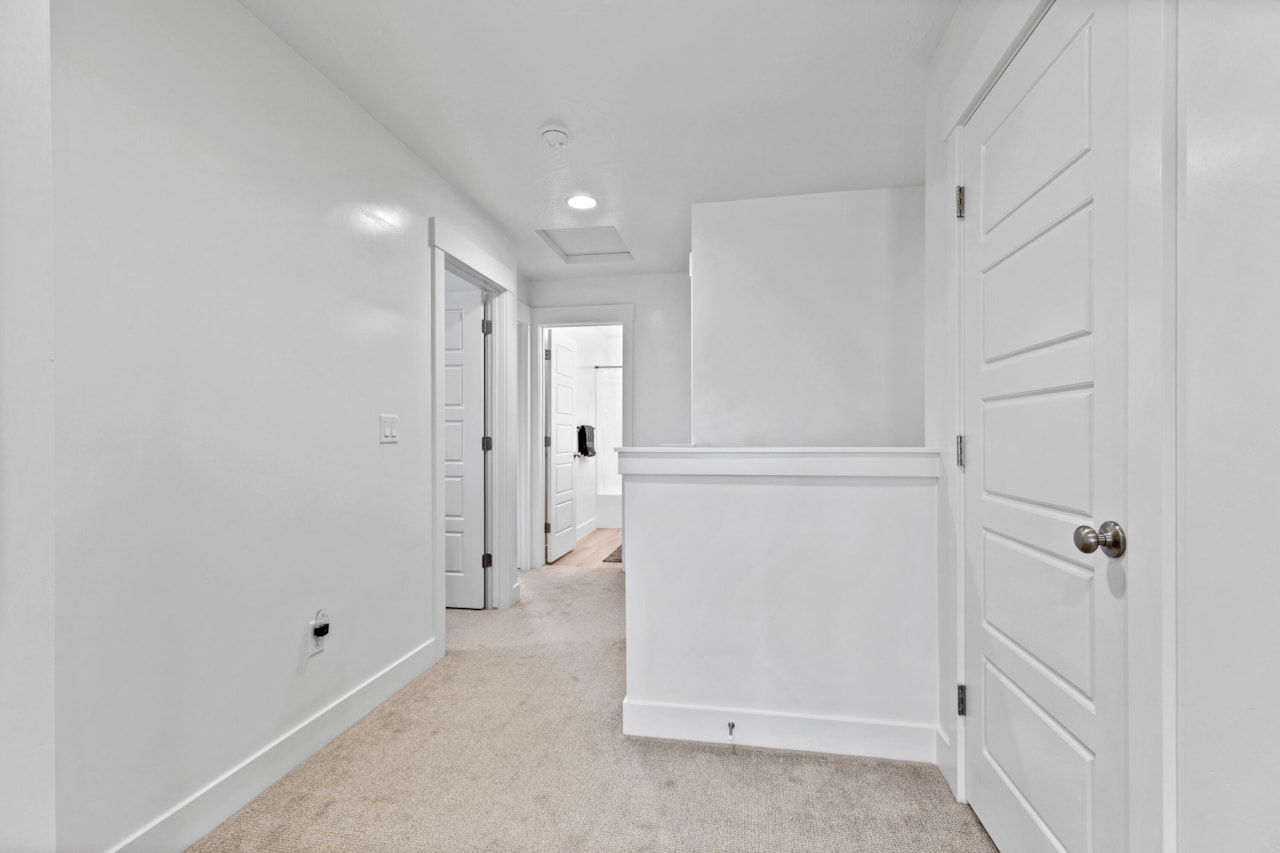 5946 S Aragorn LN St George, UT 84790 home for sale, MLS#25-267147 - Erika Rogers Photo 12