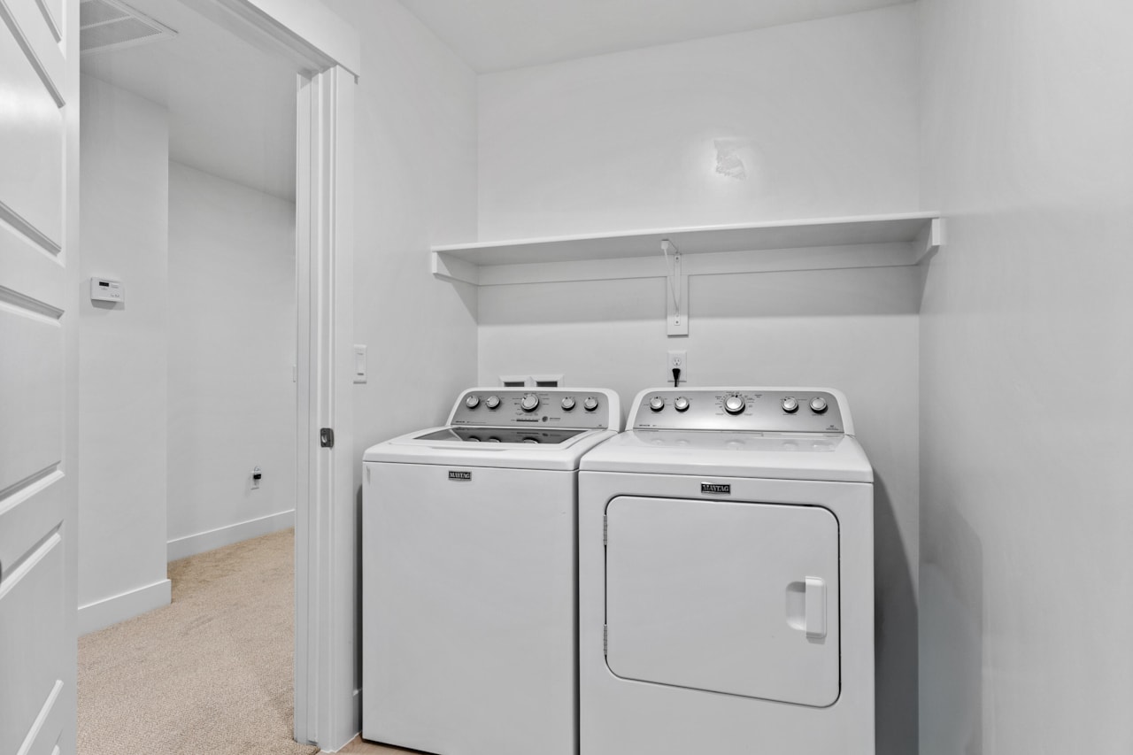 5946 S Aragorn LN St George, UT 84790 home for sale, MLS#25-267147 - Erika Rogers Photo 18