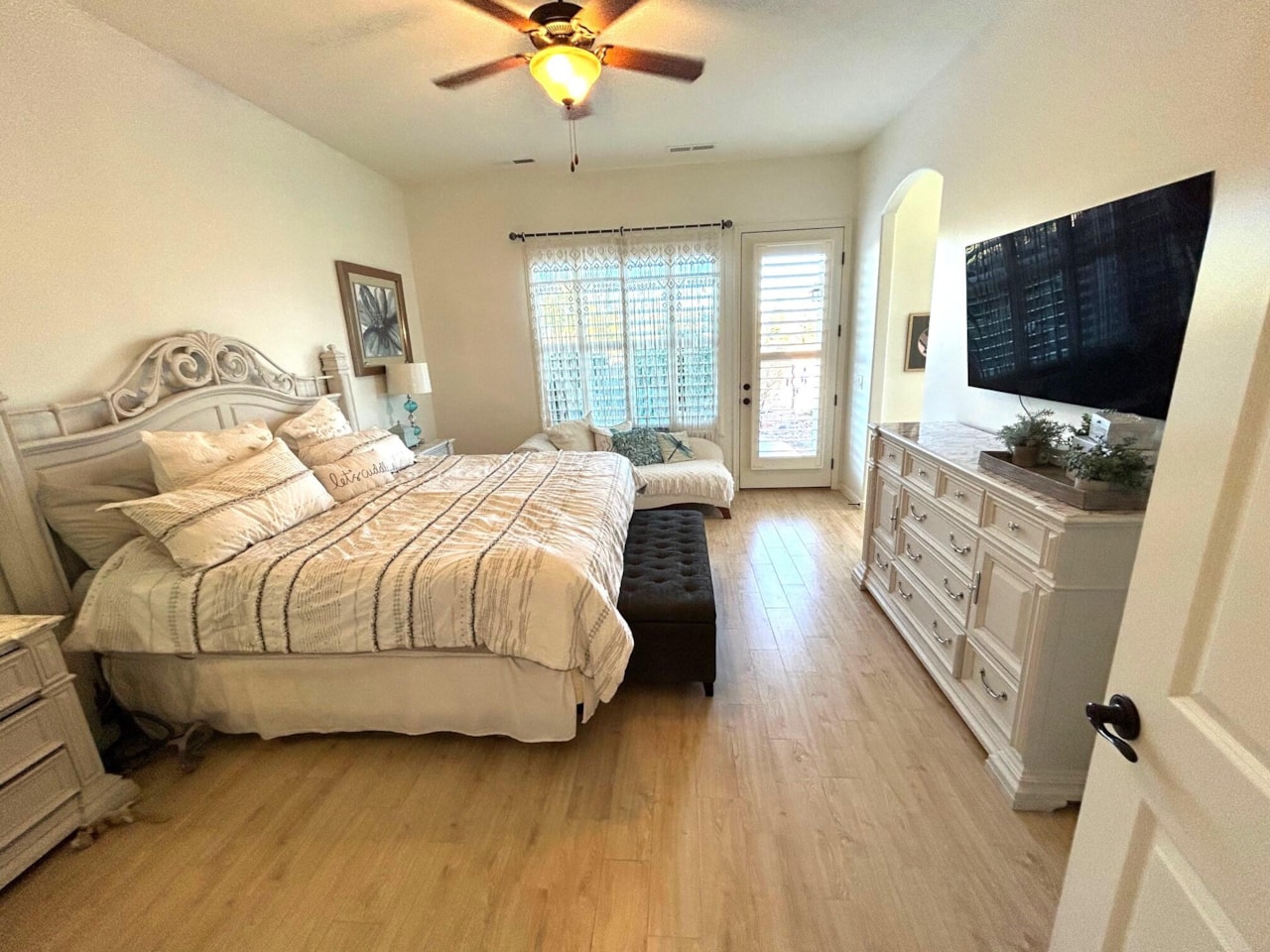 1348 W Wild Sage DR St George, UT 84790 home for sale, MLS#25-267334 - Erika Rogers Photo 10