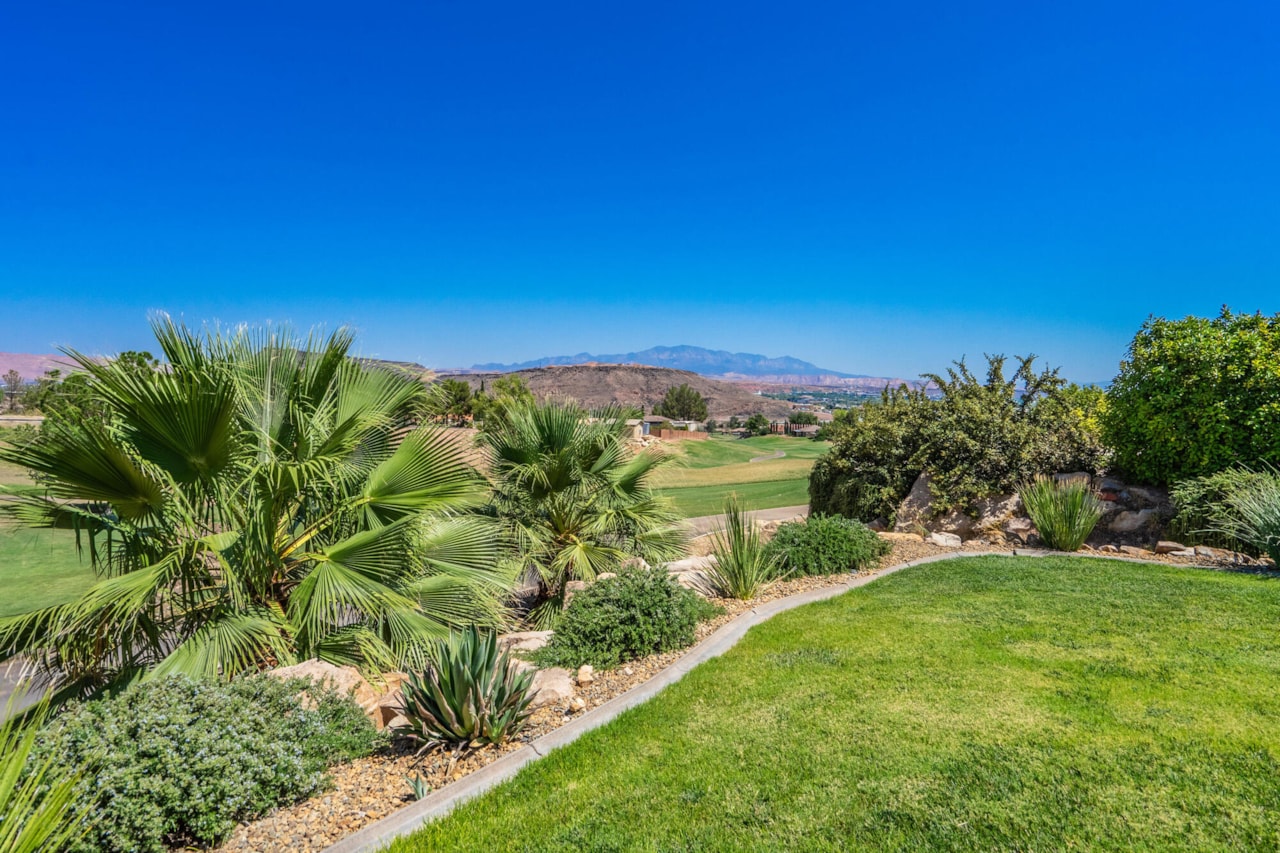 2244 Putters CIR St George, UT 84770 home for sale, MLS#25-264072 - Erika Rogers Photo 76