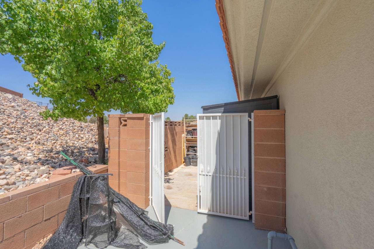 2244 Putters CIR St George, UT 84770 home for sale, MLS#25-264072 - Erika Rogers Photo 94