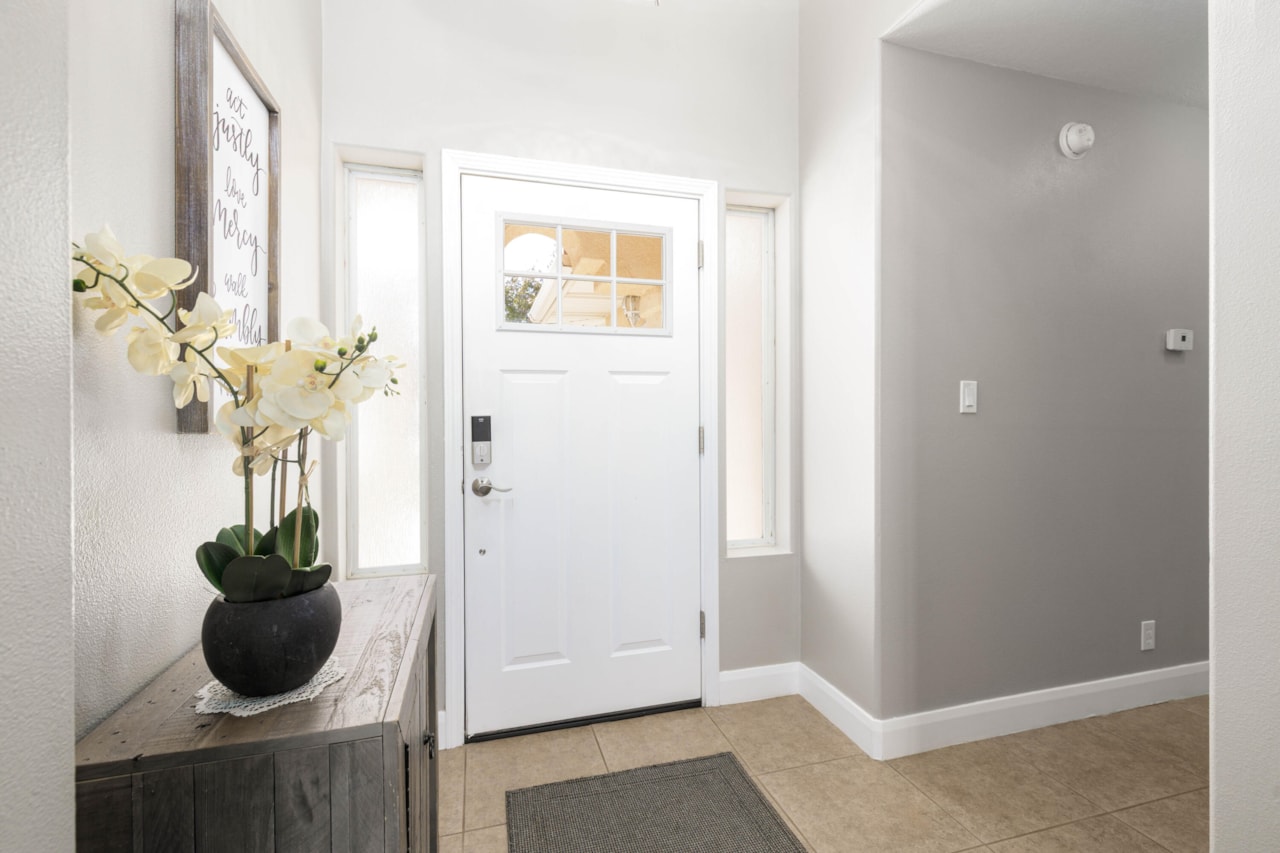 2974 S Pear CIR St George, UT 84790 home for sale, MLS#25-267351 - Erika Rogers Photo 7