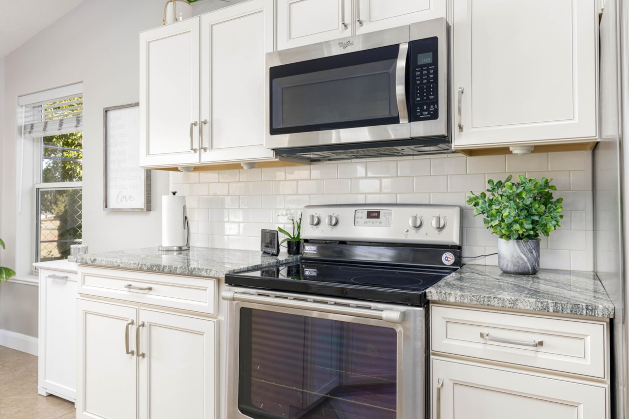 2974 S Pear CIR St George, UT 84790 home for sale, MLS#25-267351 - Erika Rogers Photo 17