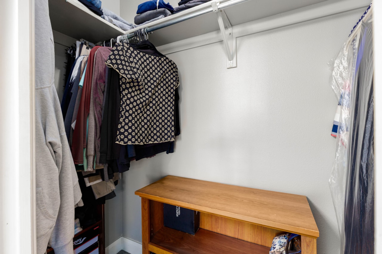 2974 S Pear CIR St George, UT 84790 home for sale, MLS#25-267351 - Erika Rogers Photo 24