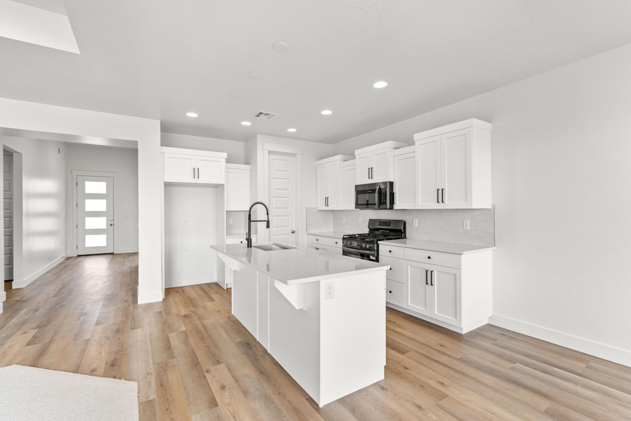 Lot 161 Finley Farms Washington, UT 84780 home for sale, MLS#25-267360 - Erika Rogers Photo 8