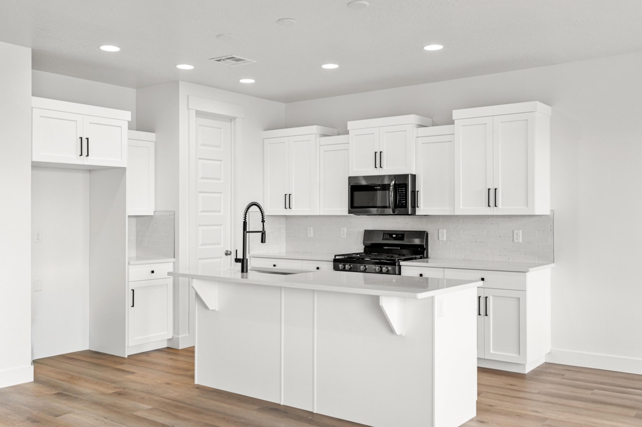 Lot 161 Finley Farms Washington, UT 84780 home for sale, MLS#25-267360 - Erika Rogers Photo 9