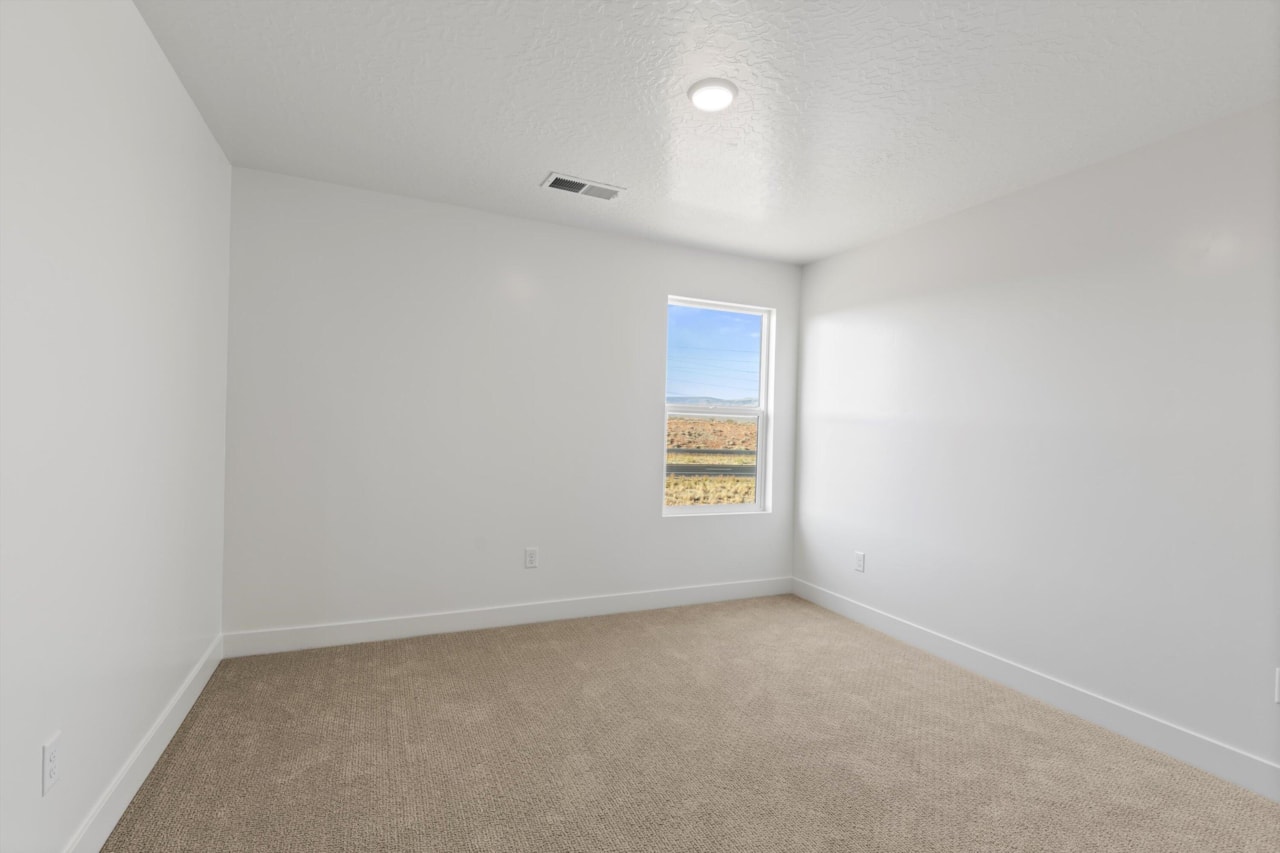 Lot 162 Finley Farms Washington, UT 84780 home for sale, MLS#25-267361 - Erika Rogers Photo 12